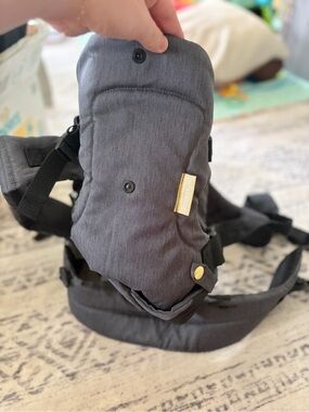 Infantino baby carrying accessory